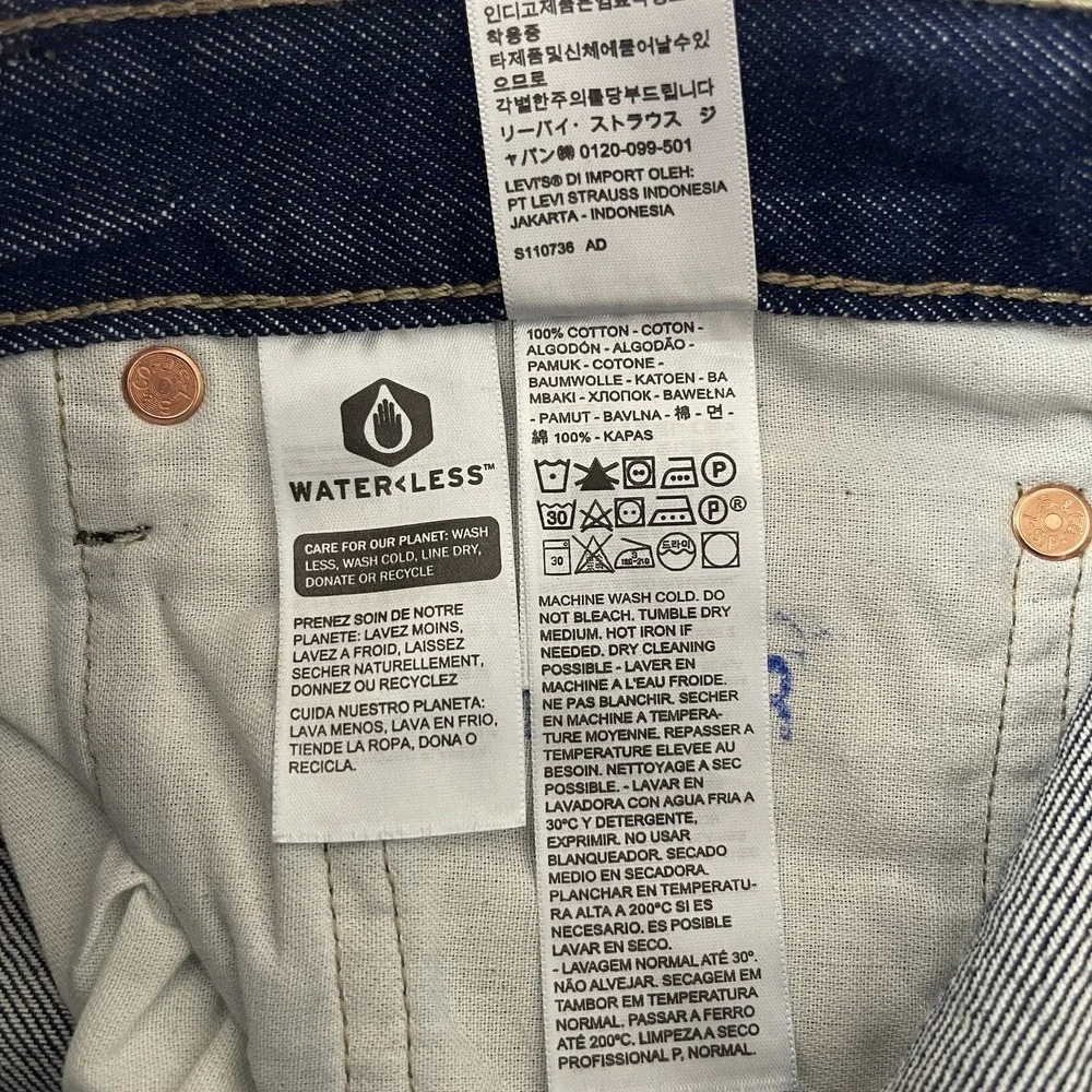 Levis 501 Jeans Mens 31x32 Blue Original Straight Button Fly Denim Grunge New